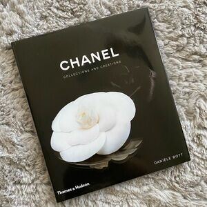 Chanel decor book - NEW